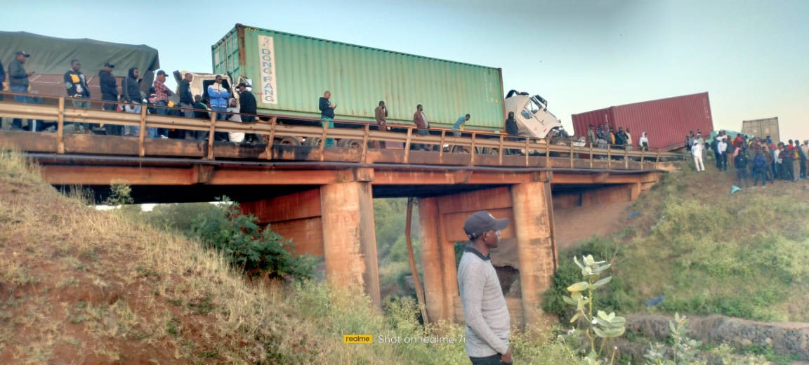 Major Traffic Snarl-Up on Nairobi-Mombasa Highway Following Fatal Multi-Trailer Collision Near Emali